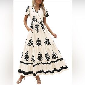 Pretty Garden Elegant White & Black Embroidered Boho Cowgirl Cottagecore Dress L